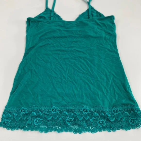 SOLD Guess Tank Top - Picture 2 of 3